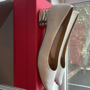 Vaneli Almira size 9 n in white nappa leather